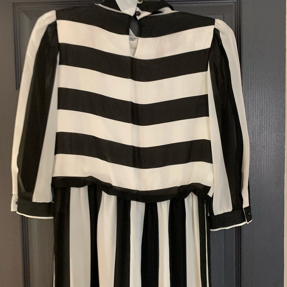 JSJ black and white vintage 3/4 dress. Button up turtleneck